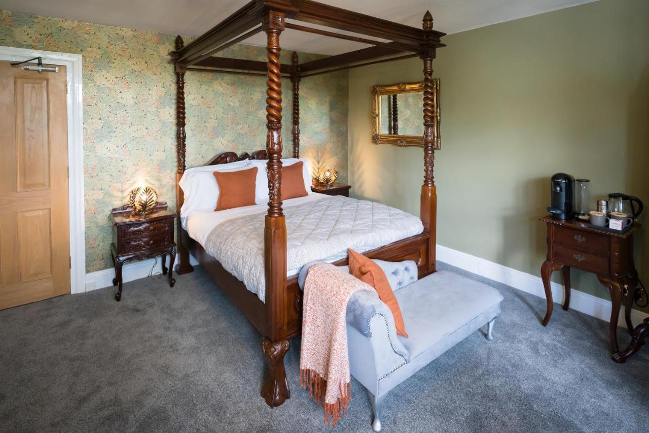 Tottington Manor Hotel Henfield Exterior photo